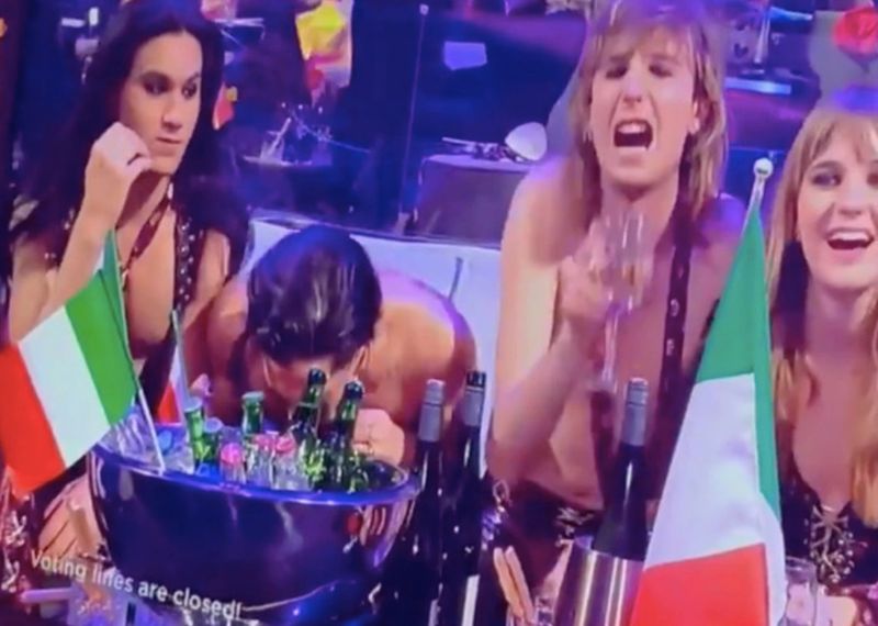 Solistul trupei Måneskin, acuzat că a prizat cocaină în timp ce aștepta rezultatele la Eurovision