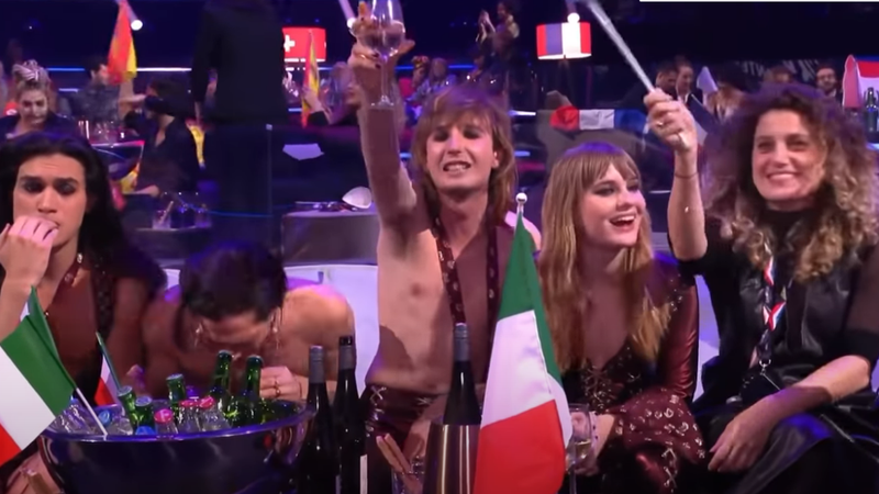 Solistul trupei M&aring;neskin, acuzat că a prizat cocaină &icirc;n timp ce aștepta rezultatele la Eurovision. Declarațiile lui &icirc;n urma acuzațiilor