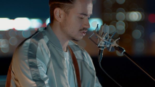 Noul Trend pe Tik Tok: Manele în Engleză. Cum a pornit acest challenge