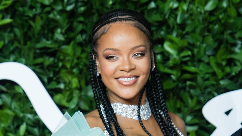 WOW! Dovada că „totul e posibil”! Smiley și Rihanna, împreună la karaoke 