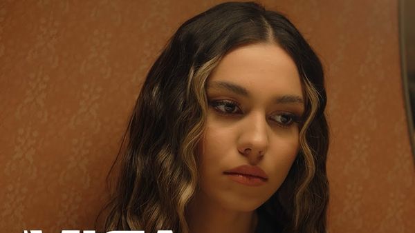 Mira a lansat piesa „Zi Merci”