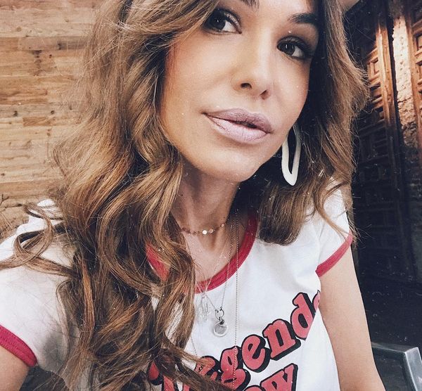 Cum să-ți faci părul creț acasă, fără să fii nevoită să mergi la salon
