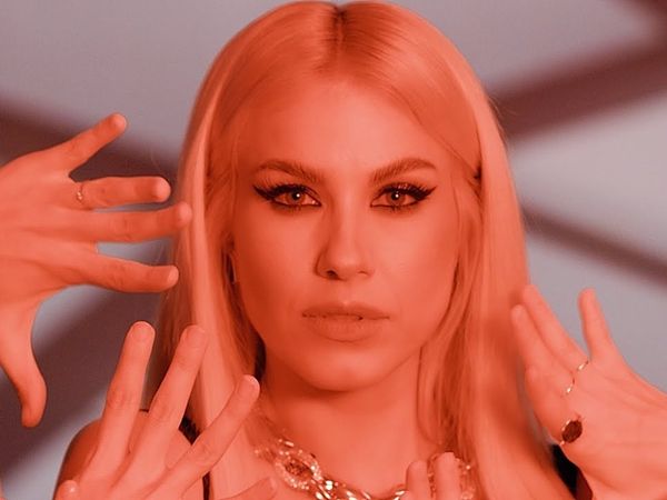 Amna și Qupra au lansat &bdquo;Arde&rdquo;