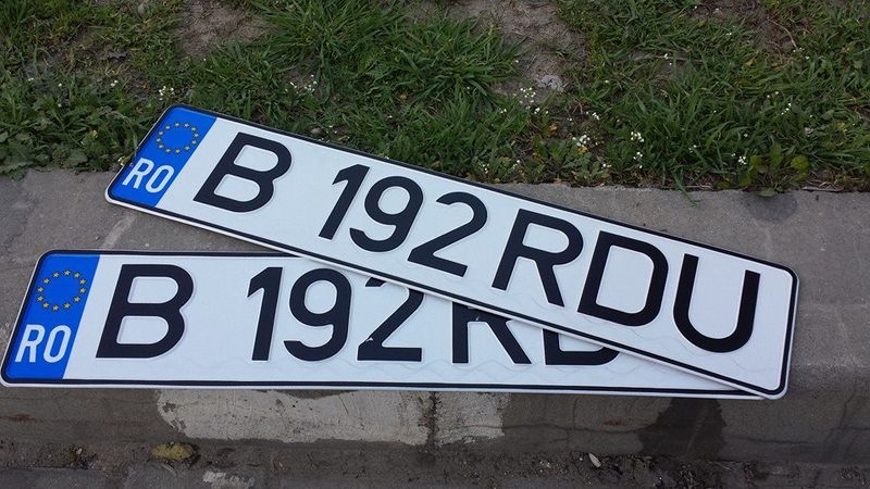 Înmatricularea auto. Cum să-ți păstrezi numerele după vânzarea mașinii