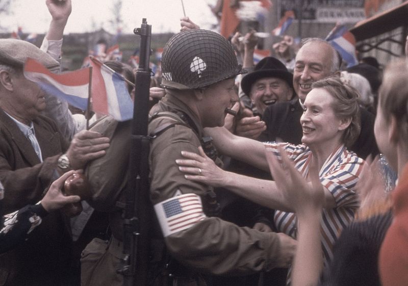 TOP 10 seriale ca rating pe IMDB. Trebuie neapărat să te uiți la ele dacă nu le-ai văzut