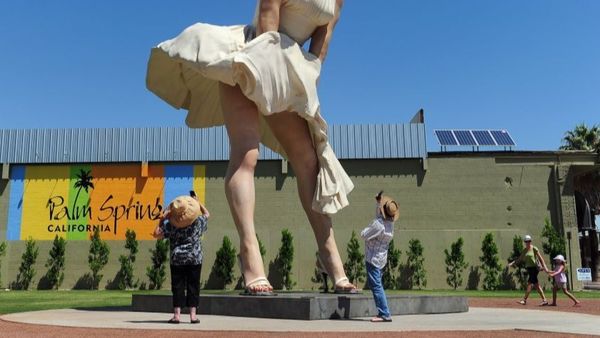 Statuia actriței Marilyn Monroe, contestată în Palm Springs: „Este un lucru atât de lipsit de respect”