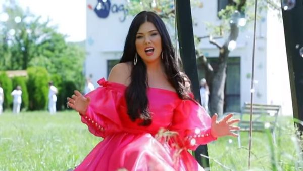 Paula Seling a lansat „O lume minunată”, piesa celebră a lui Mihai Constantinescu 