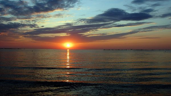 Ce temperatură are apa mării în primul weekend din iunie 2021