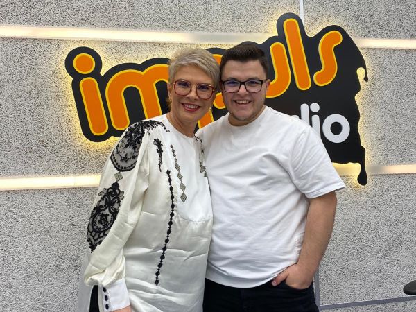 Bară la Bară | Mihai H&icirc;nda, supriză de mari proporţii pentru Teo Trandafir de ziua ei