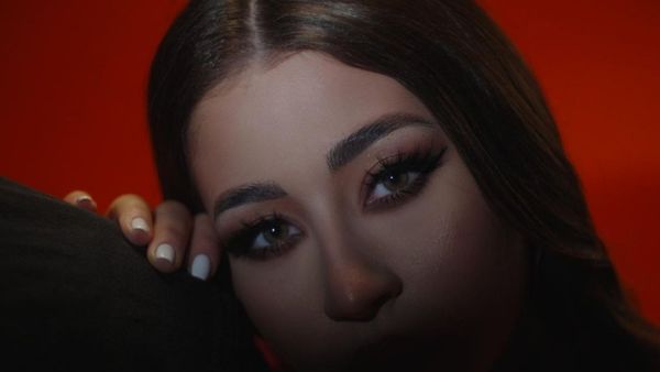 Nicole Cherry a lansat piesa „Scrie-mi pe suflet”