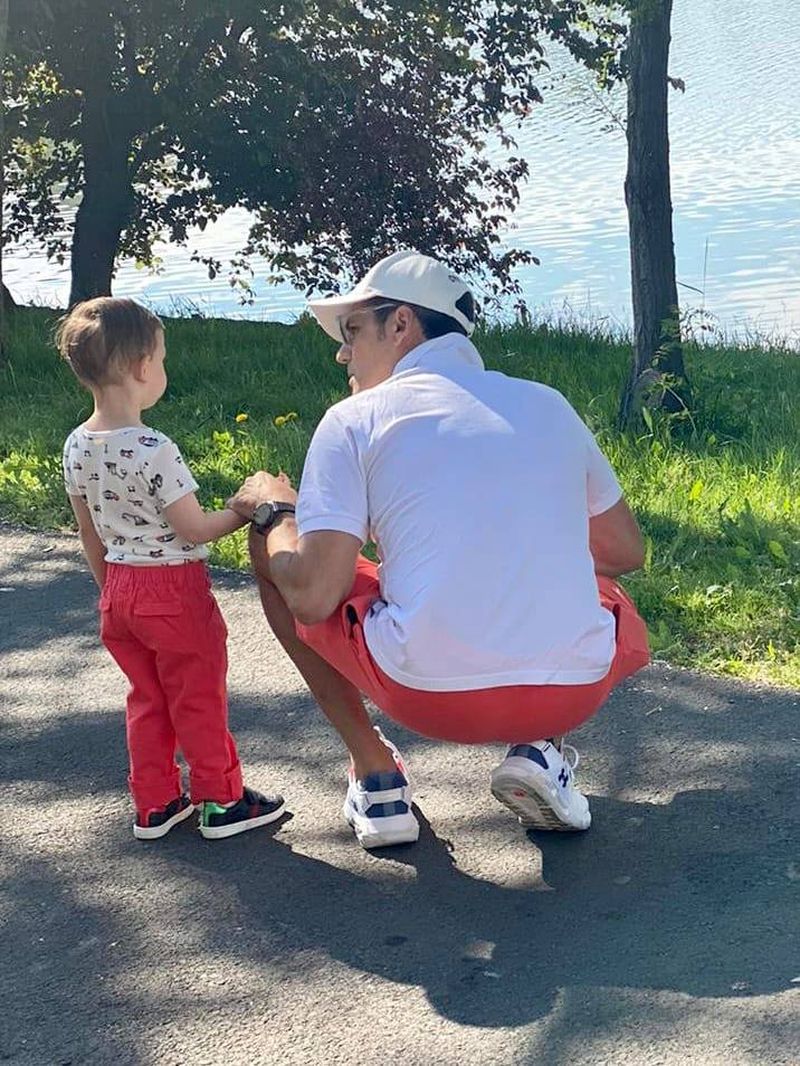 Ștefan Bănică Jr, imagini rare alături de fiul lui și al Laviniei Pîrva