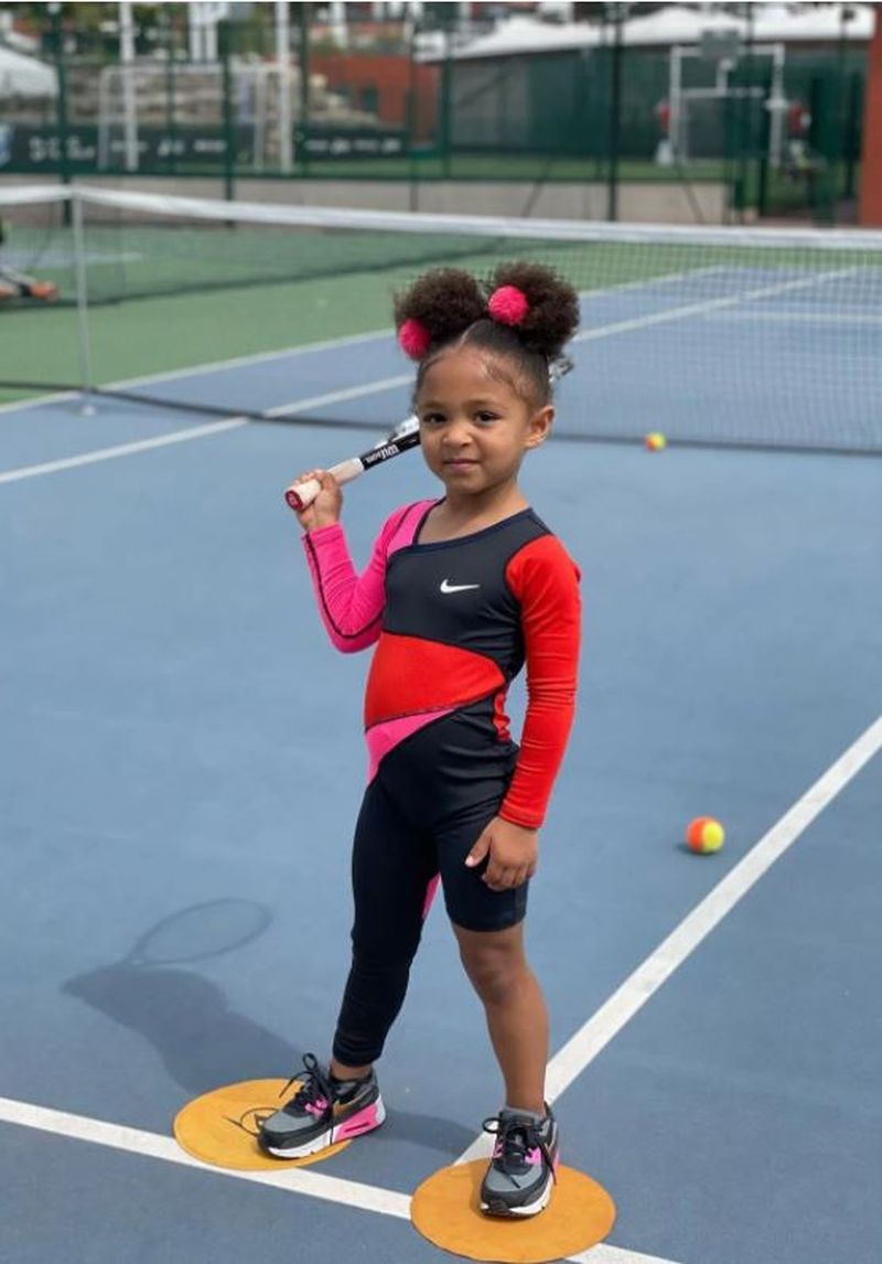 Fiica Sereni Williams, apariție sweet în varianta mini a echipamentului de tenis a mamei sale 