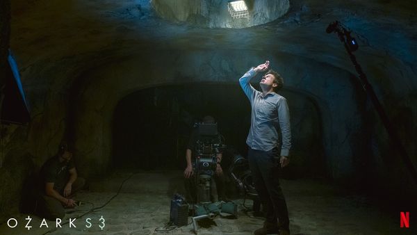 C&acirc;nd apare sezonul 4 al serialului Netflix Ozark