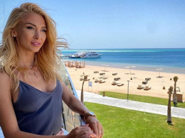 Andreea Bălan, imagini inedite din Egipt! Cum se distrează artista alături de fiicele sale