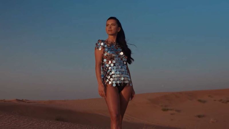 Inna a lansat piesa „Amza”