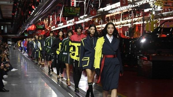 Ferrari, prima sa colecție de modă vestimentară