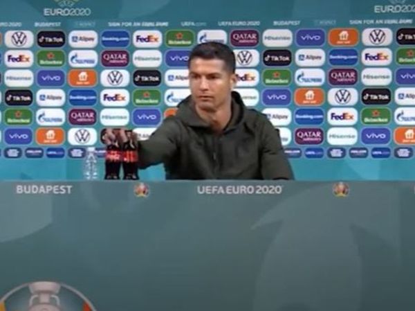 Cristian Ronaldo, gestul viral după care Coca-Cola a pierdut 4 milioane de dolari