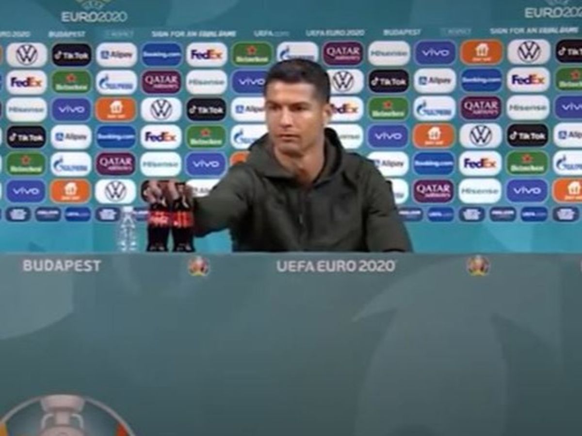 Cristian Ronaldo, gestul viral după care Coca-Cola a pierdut 4 milioane de dolari