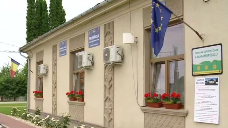 AUDIO Uzina de Dume. Un primar din Maramureș &icirc;și supune candidații la teste logice de tipul: &bdquo;Cum bagi un elefant &icirc;n frigider&rdquo;