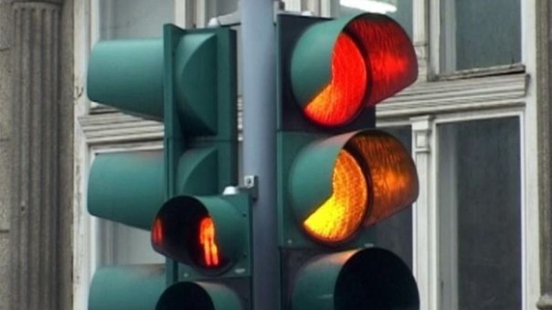 Traficul din București, dat peste cap de șobolanii care au ros cablurile semafoarelor
