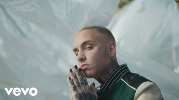 BLACKBEAR feat. TATE McRAE - U Love U