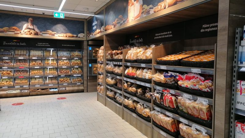 Iată ce program vor avea magazinele Lidl, Mega Image şi Penny în cele două zile de Rusalii!