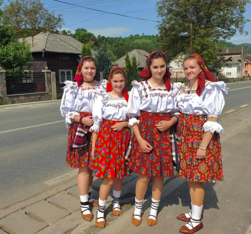 Rusaliile 2021 Tradiții și obiceiuri de Pogorârea Duhului Sfânt. Ce se face deosebit în această zi