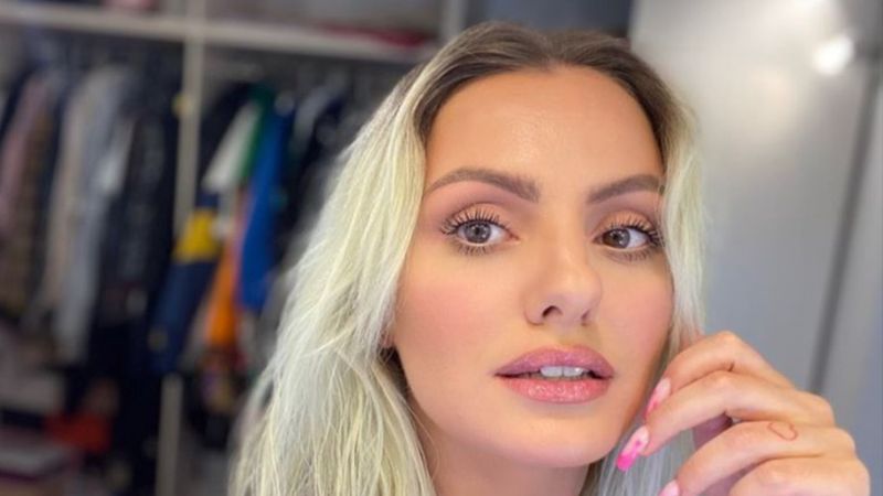 Alexandra Stan de la Survivor, schimbare de look! Fotografia a str&acirc;ns peste 20.000 de aprecieri