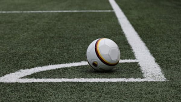 AUDIO UZINA DE DUME. Meci de fotbal, suspendat după ce s-a spart cutia milei dintr-o biserică din Timiș