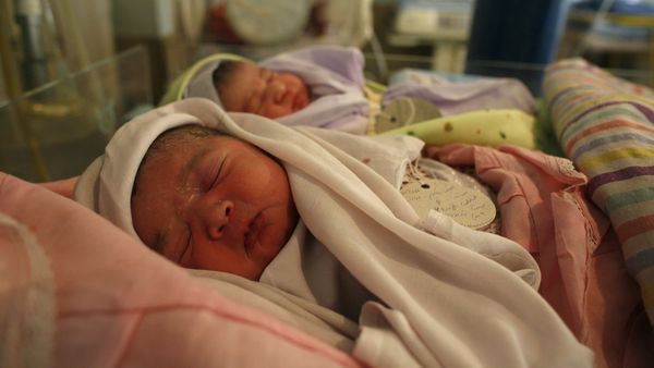 Cele mai frumoase și ”la modă” nume de băieți pe care să le pui copiilor tăi