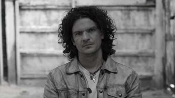 Taxi a lansat „Încă o poveste”