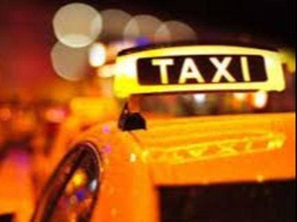 AUDIO UZINA DE DUME! Taximetriștii cu prosopul de g&acirc;t care nu vor să deschidă aerul condiționat