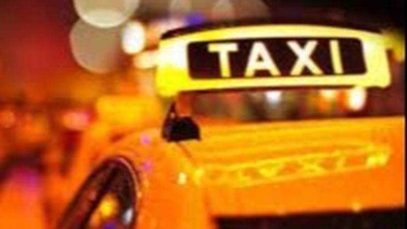 AUDIO UZINA DE DUME! Taximetriștii cu prosopul de g&acirc;t care nu vor să deschidă aerul condiționat