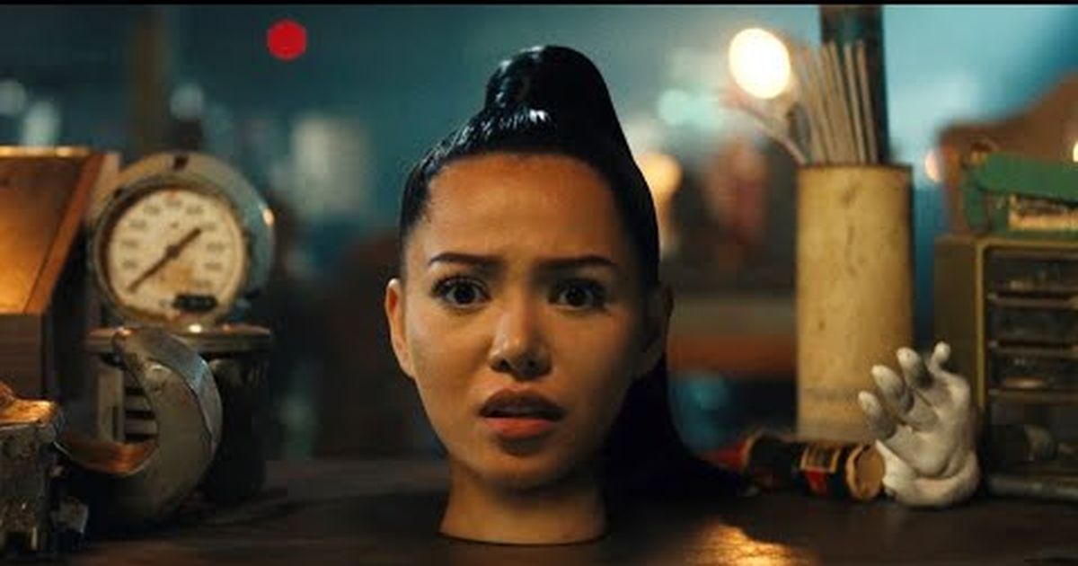 Build A Beach Bella Poarch