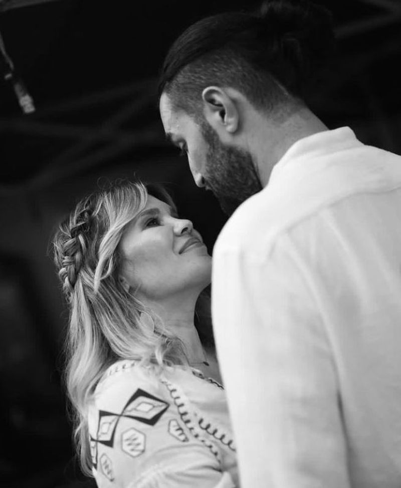 Gina Pistol și Smiley, prima fotografie cu fetița lor, Josephine