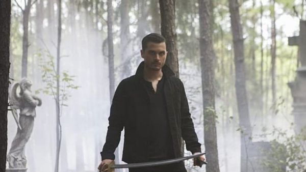 Michael Malarkey, protagonistul serialului „The Vampire Diaries”, vine la București