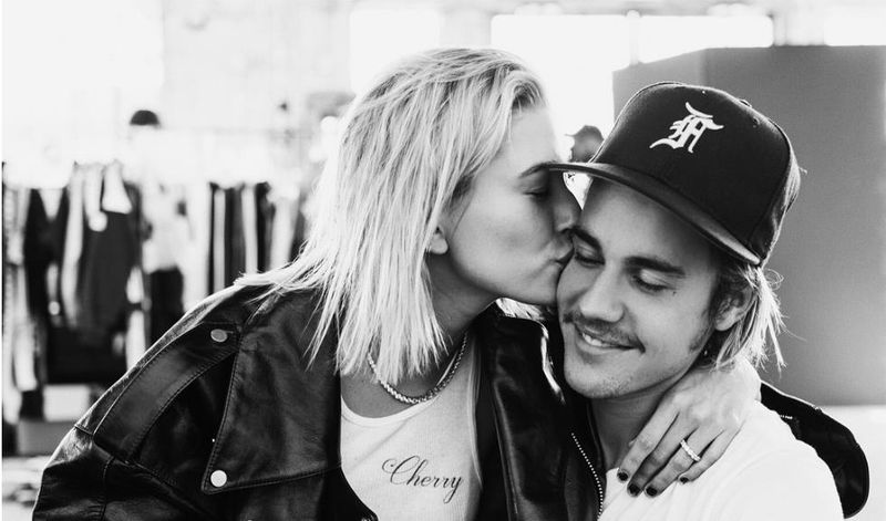 Cele mai frumoase mesaje de noapte bună pe care să i le transmiți iubitului