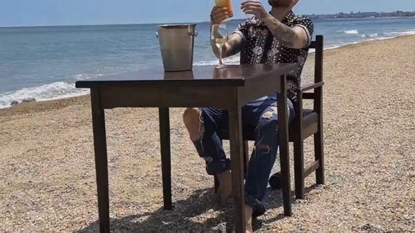 Cătălin Bordea și Jean Gavril au lansat „Nebun după tine”