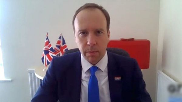 AUDIO Uzina de Dume. Ministrul Sănătații din Anglia a demisionat după ce a fost prins cu o consilieră