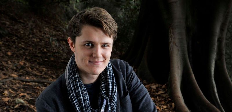 Eugene Simon, protagonistul serialului 
