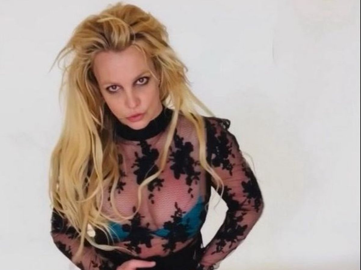 Britney Spears, supărată pe paparazzi! &bdquo;Ştiu că nu am un corp perfect, dar...&rdquo;