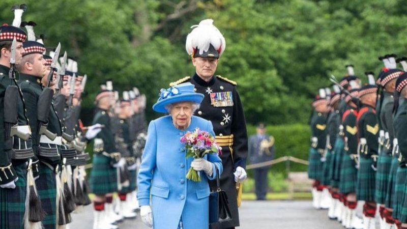 Regina Elisabeta a II-a, prima deplasare oficială de la moartea prințului Philip