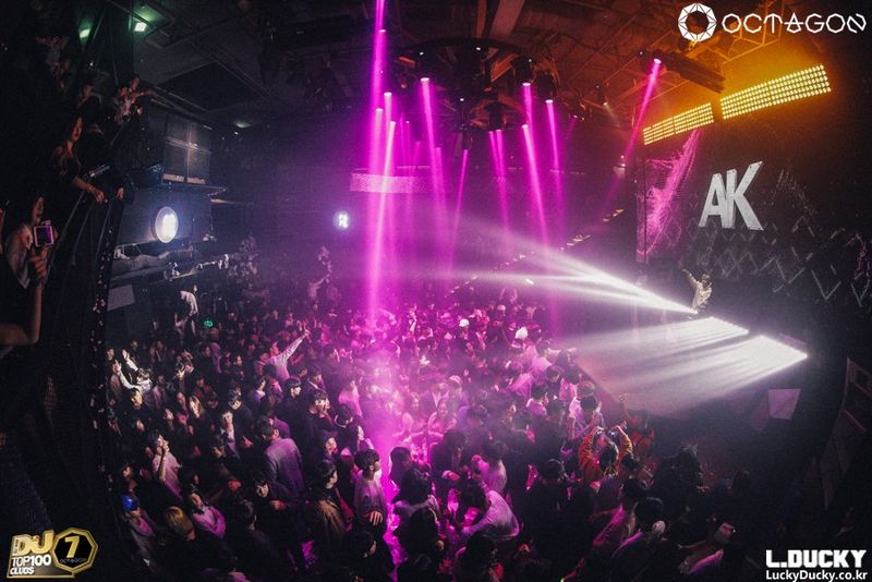 TOP 10 cele mai tari cluburi din lume. Trebuie să ajungi măcar o dată în viaţă la unul dintre ele