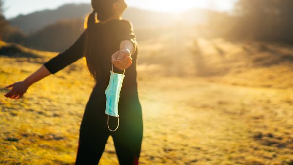 Noi măsuri de relaxare a restricțiilor intră în vigoare de la 1 iulie 2021