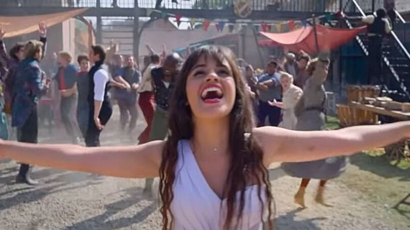 Camila Cabello, rol principal &icirc;n cea mai recentă ecranizare &bdquo;Cenușăreasa&rdquo;