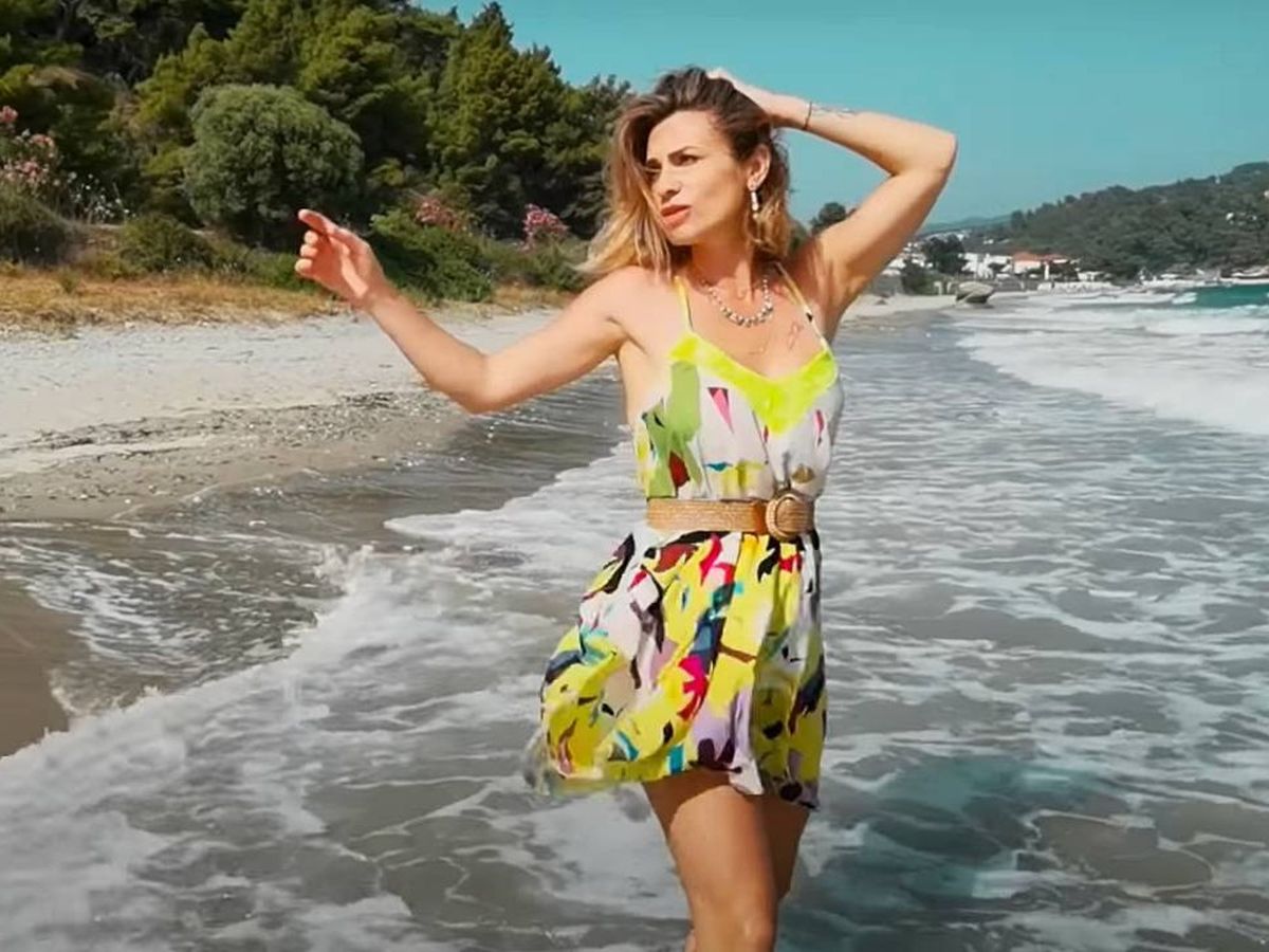 Ellie White a lansat &bdquo;Hoț de dragoste&rdquo;