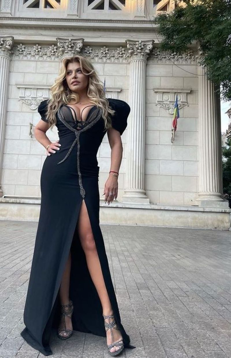 Loredana Groza, o nouă apariție incendiară pe internet! Cum s-a lăsat fotografiată artista