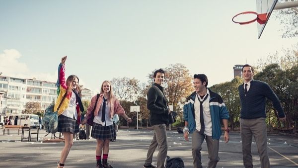 Netflix lansează la finalul lunii septembrie sezonul secund al serialului „Love 101”