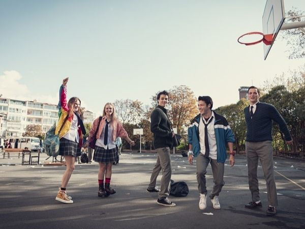 Netflix lansează la finalul lunii septembrie sezonul secund al serialului &bdquo;Love 101&rdquo;