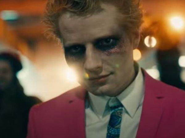 &bdquo;Bad Habits&rdquo;, cea mai căutată piesă de pe Shazam